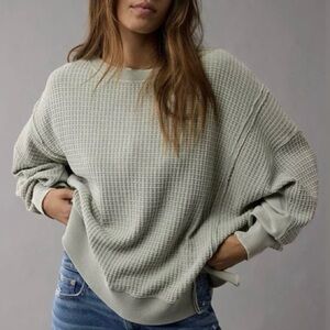 American Eagle Women’s Oversized Big Hug Waffle Crew Neck Sweatshirt